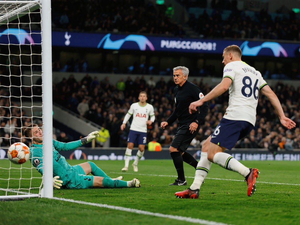 参与中场的 参与中场的