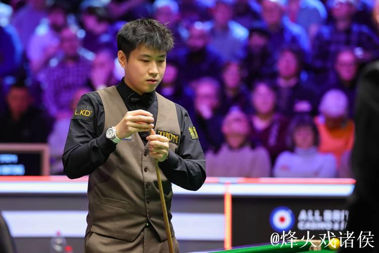 斯诺克英锦赛：赵心童6-1大胜龙泽煌 顺利晋级16强